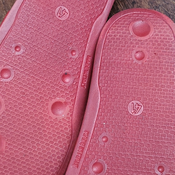 Red Giuseppe Slides - Picture 3 of 4